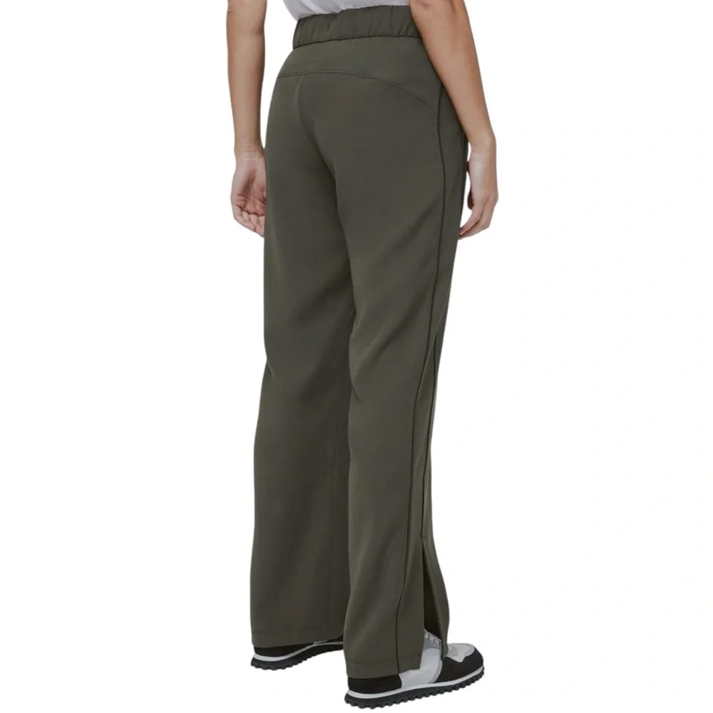 Lululemon On the Right Track Pant size 2 in Dark Olive / Black